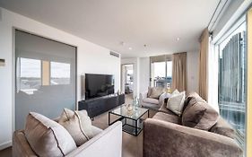 The North Star - Modern Cbd Escape With Pool & Sauna